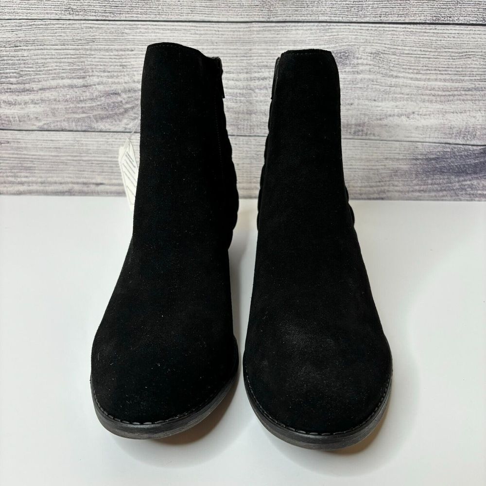 White Mountain Womens 9.5W Jodi Black Suede Quilted Ankle Boots‎ NIB Scotchguard - Picture 2 of 10